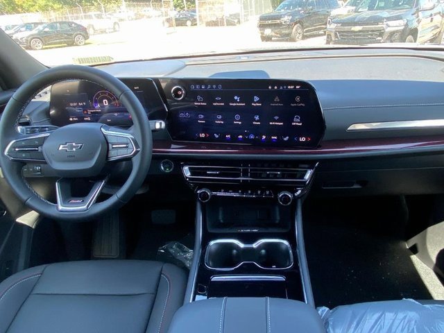 New 2026 Chevrolet Traverse Z71 w/ Driver Confidence Package image 13