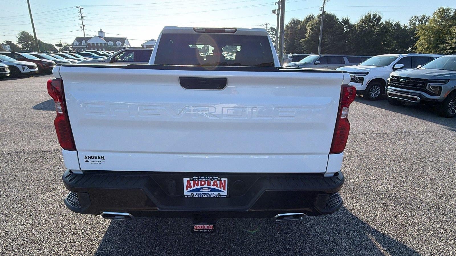 Used 2023 Chevrolet Silverado 1500 Custom Trail Boss AWD/4WD image 9