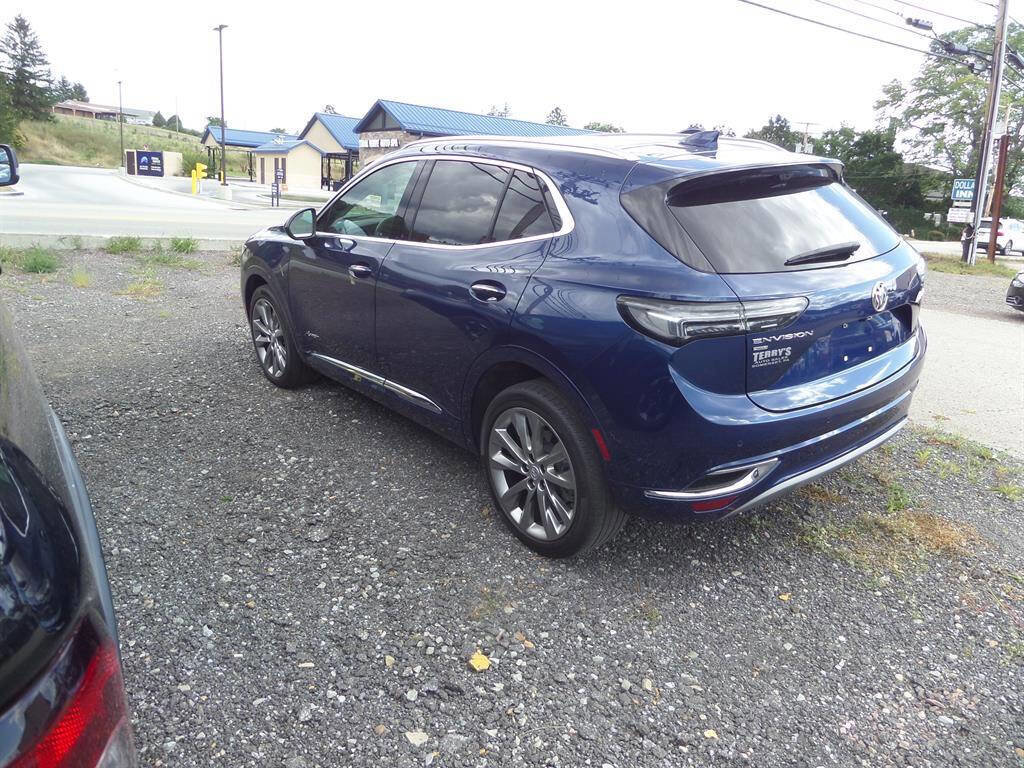 Used 2022 Buick Envision Avenir w/ Technology Package II image 6