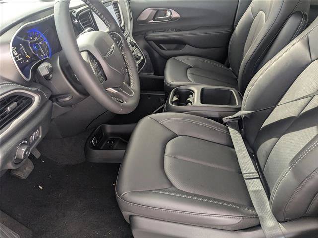 New 2026 Chrysler Pacifica Select AWD/4WD video 4