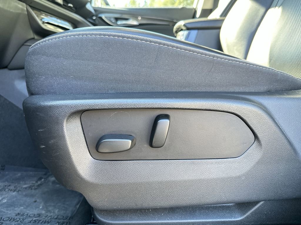 Used 2023 Buick Envision Essence image 14