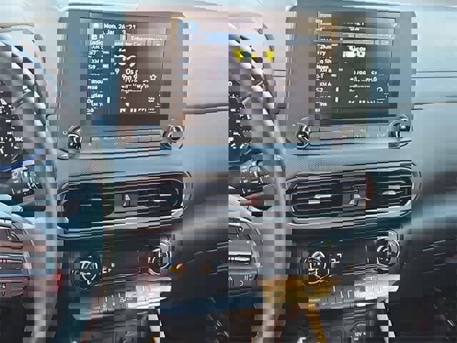 Certified 2022 Hyundai Kona SEL w/ Convenience Package image 27