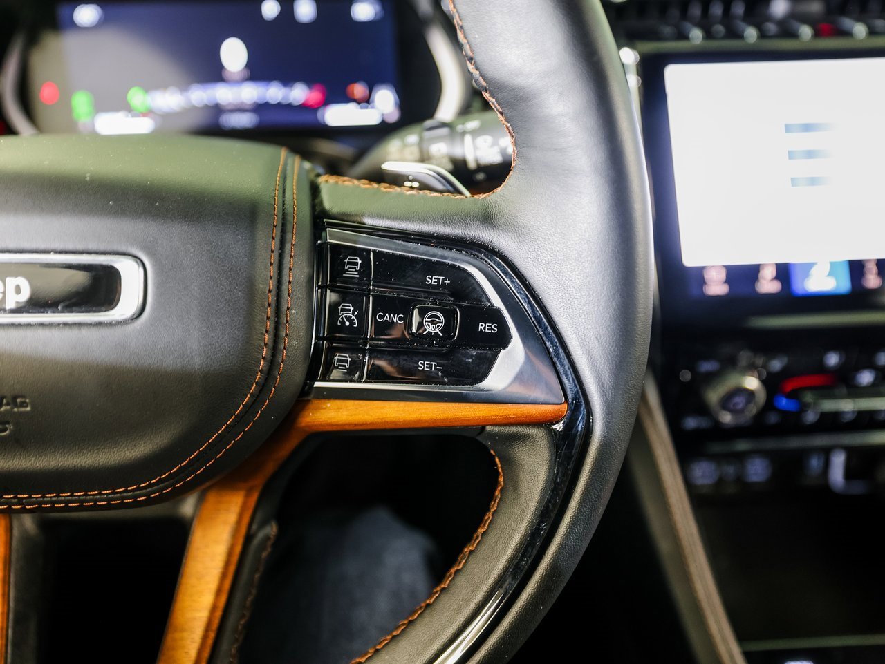 Used 2022 Jeep Grand Cherokee Summit image 16