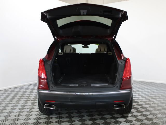 Used 2017 Cadillac XT5 Luxury w/ Driver Awareness Package image 16