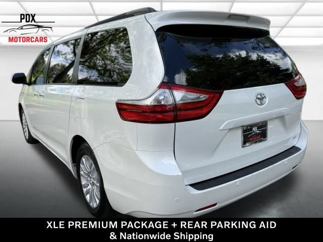 Used 2017 Toyota Sienna XLE Premium FWD image 3