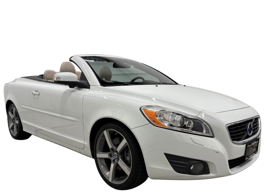 Used 2011 Volvo C70 T5 w/ Multimedia Pkg image 2