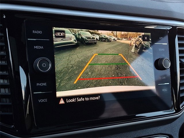 Certified 2022 Volkswagen Atlas Cross Sport SE image 19