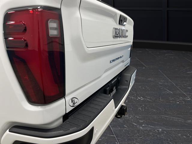 Used 2024 GMC Sierra 3500 Denali Ultimate image 38