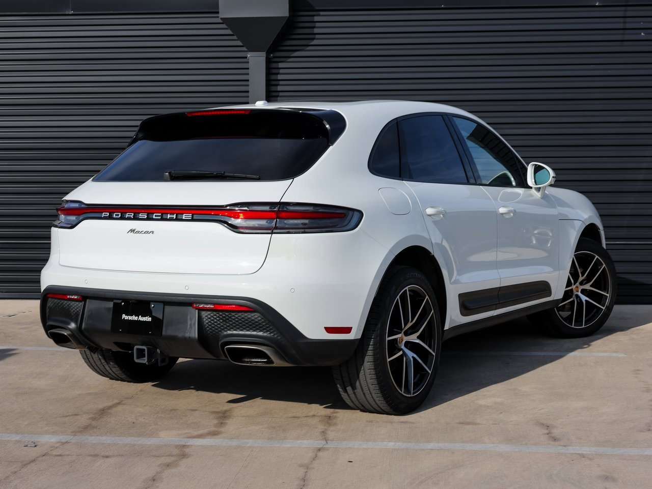 Certified 2023 Porsche Macan image 7