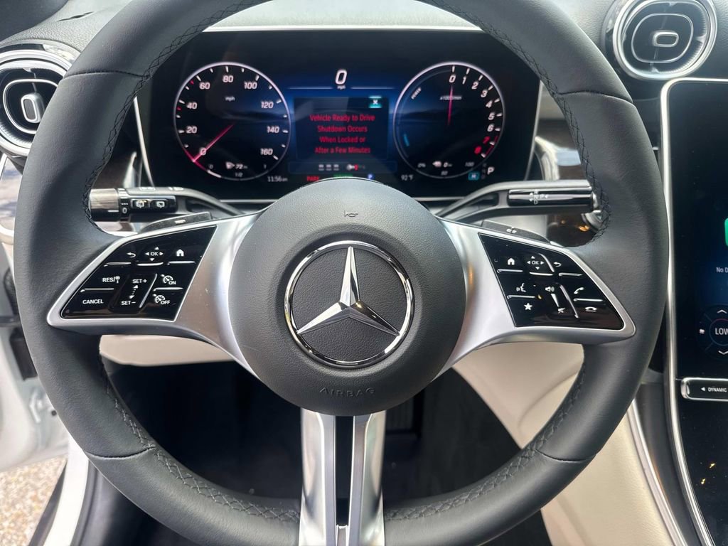 Used 2025 Mercedes-Benz GLC 350e 4MATIC image 10