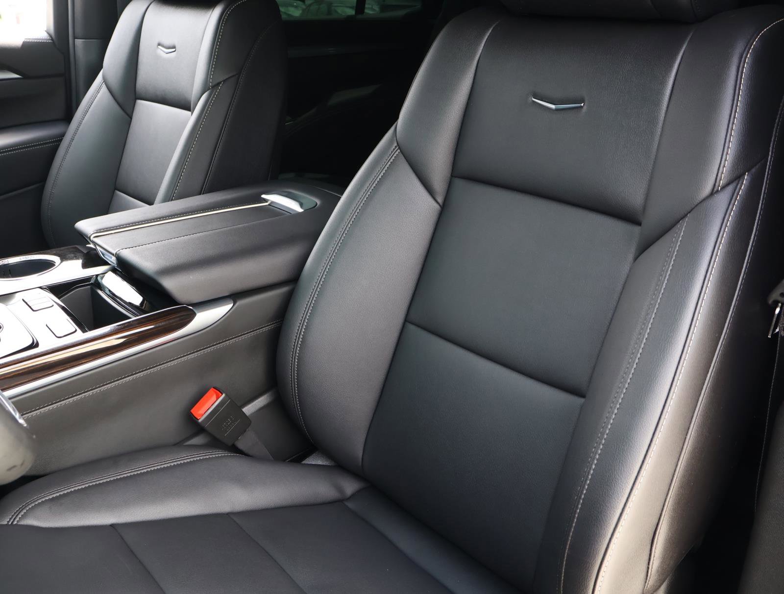 Used 2026 Cadillac Escalade 2WD w/ LPO, Floor Liner Package image 18