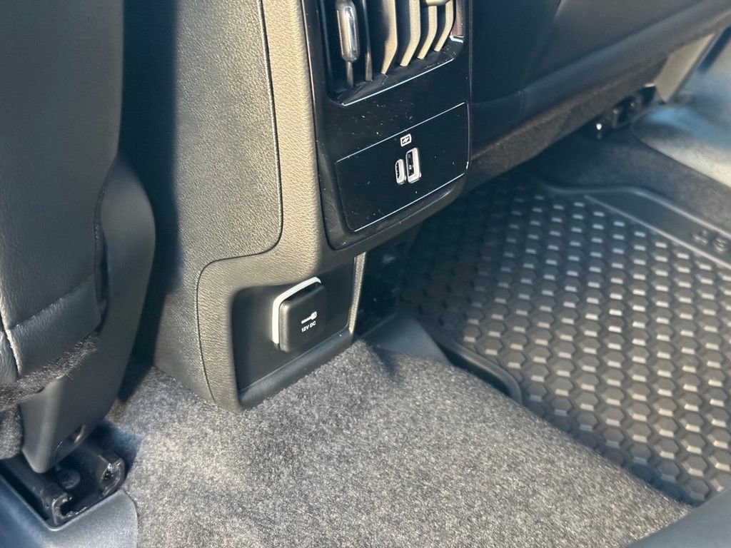 New 2026 Jeep Compass Latitude w/ Sun and Sound Group AWD/4WD image 11