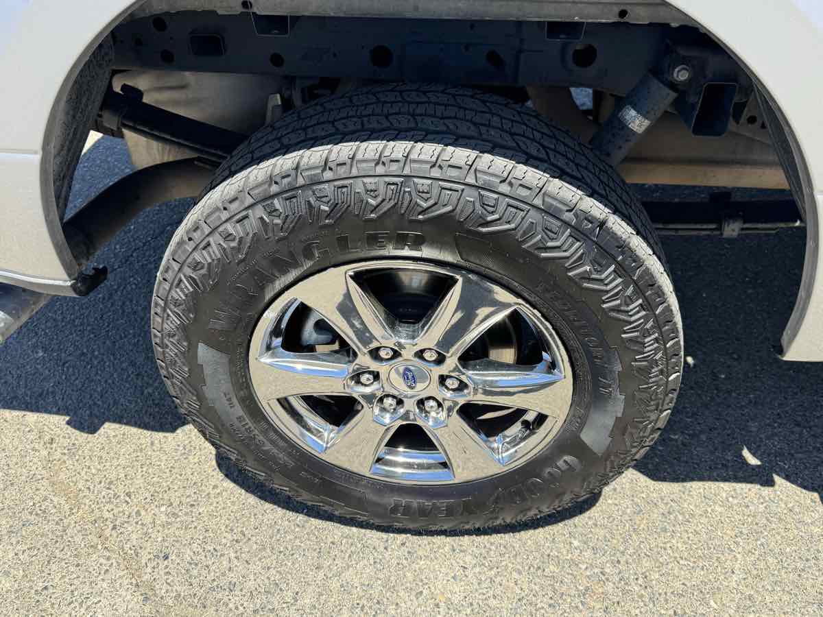 Used 2020 Ford F150 XLT w/ Equipment Group 302A Luxury AWD/4WD image 37