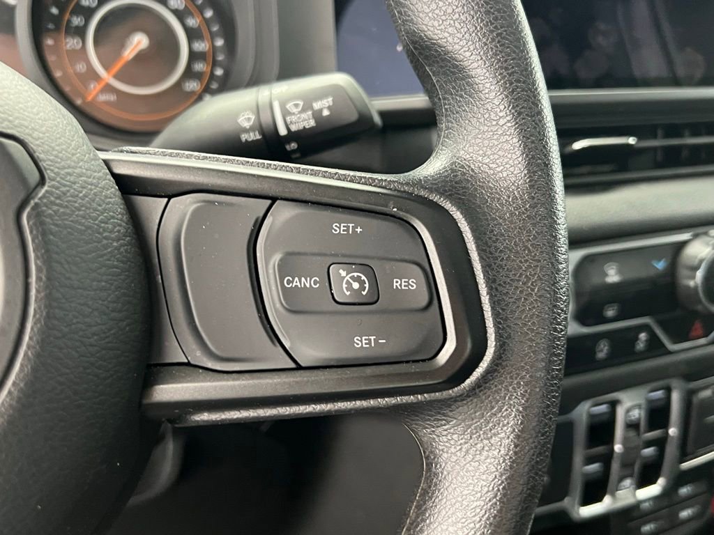 Used 2024 Jeep Gladiator Sport image 17