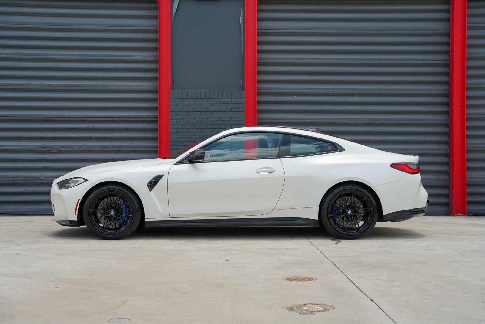 Used 2022 BMW M4 Competition w/ M Carbon Exterior Package RWD image 7