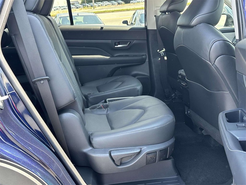 Used 2024 Toyota Grand Highlander Limited image 7
