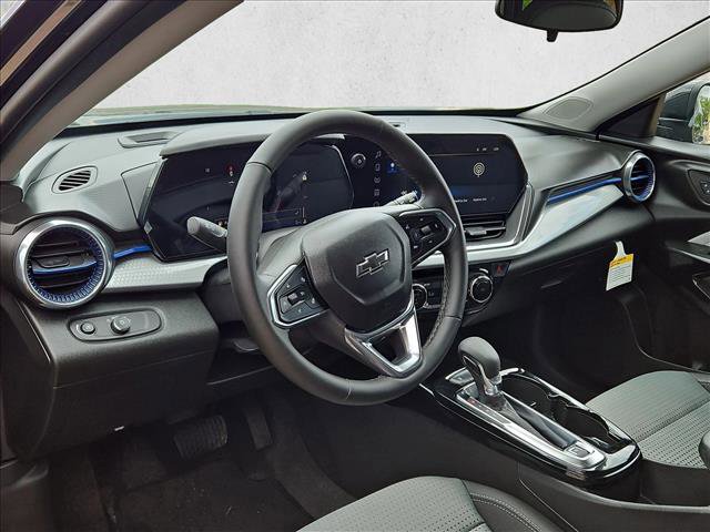 New 2026 Chevrolet Trax LT w/ Driver Confidence Package FWD image 3