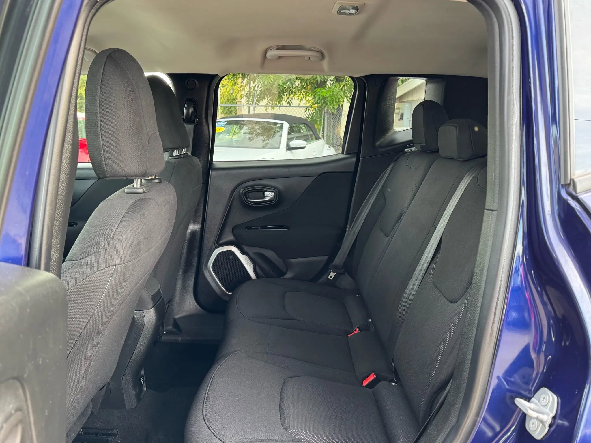 Used 2018 Jeep Renegade Sport w/ Power & Air Group FWD image 18