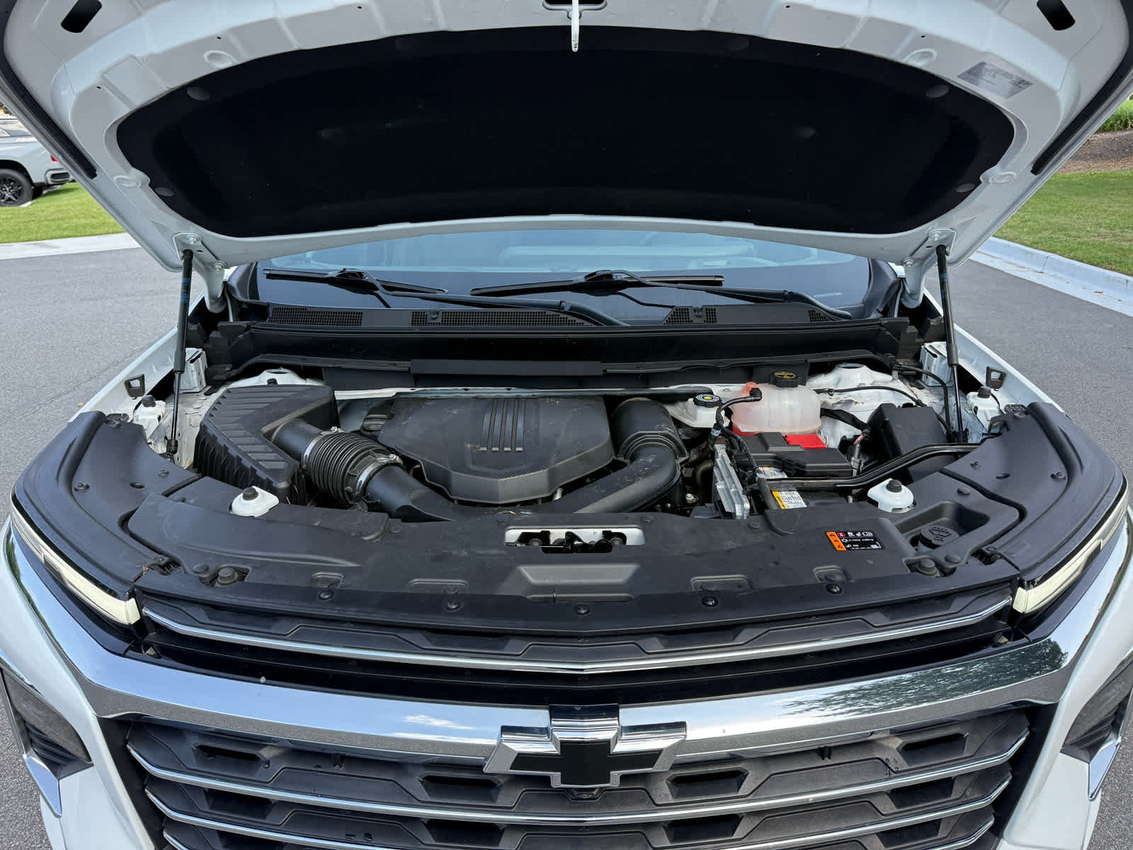 Used 2024 Chevrolet Traverse LT FWD image 31