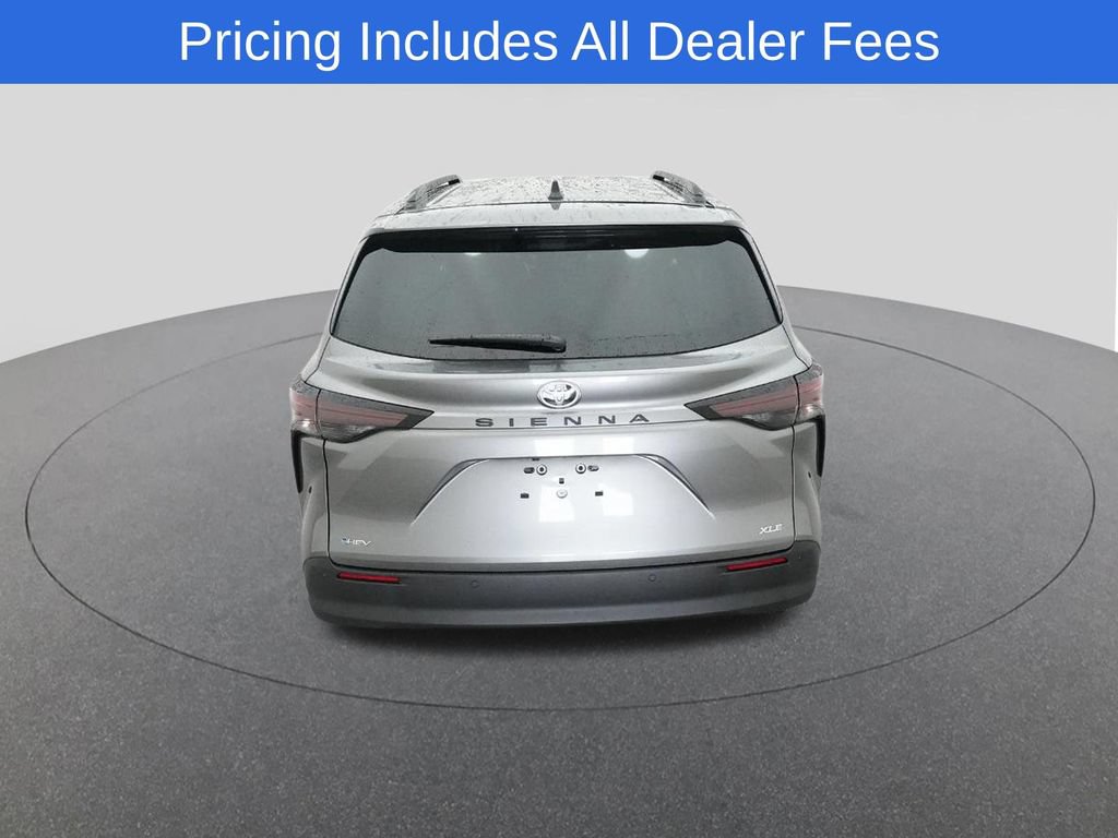 New 2026 Toyota Sienna XLE FWD image 7