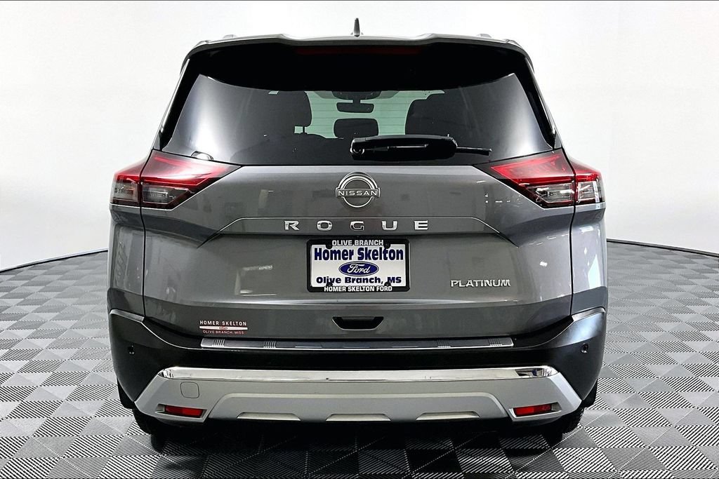 Used 2023 Nissan Rogue Platinum w/ Platinum Premium Package FWD image 4