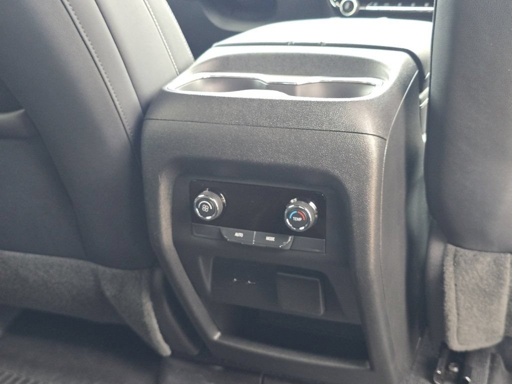 Used 2024 Chevrolet Traverse LT w/ LPO, Floor Liner Package AWD/4WD image 21