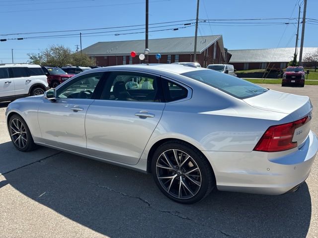 Used 2018 Volvo S90 T5 Momentum w/ Convenience Package image 5