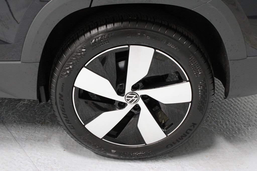 Used 2025 Volkswagen Taos S AWD/4WD image 19