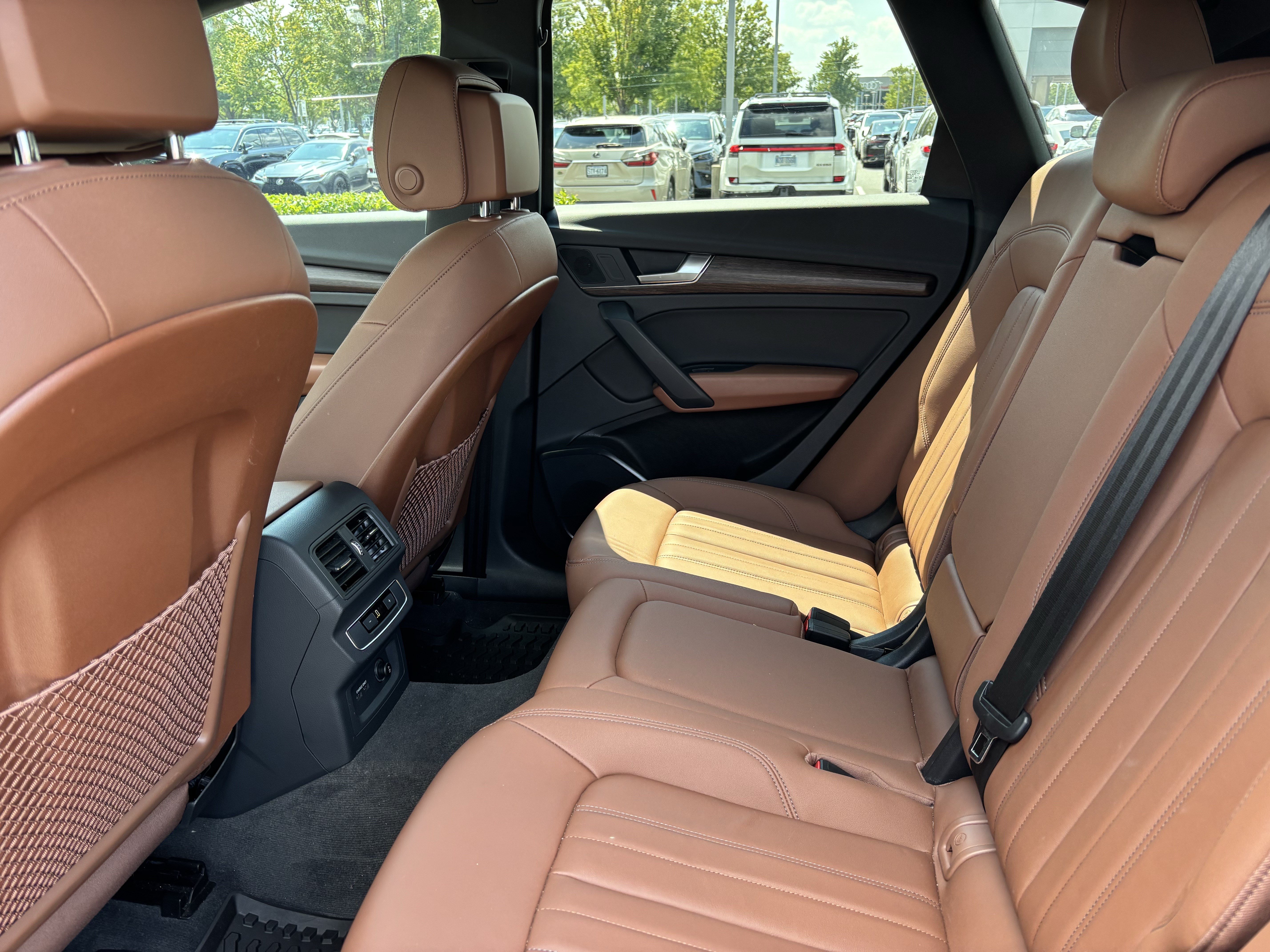 Used 2023 Audi Q5 2.0T Premium w/ Convenience Package AWD/4WD image 18