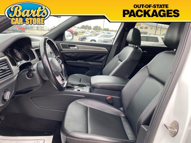 Used 2020 Volkswagen Atlas Cross Sport SE w/ Panoramic Sunroof Package FWD image 25