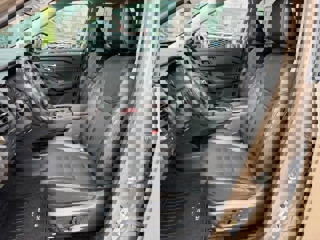 Used 2025 Nissan Rogue SV w/ SV Premium Package image 10