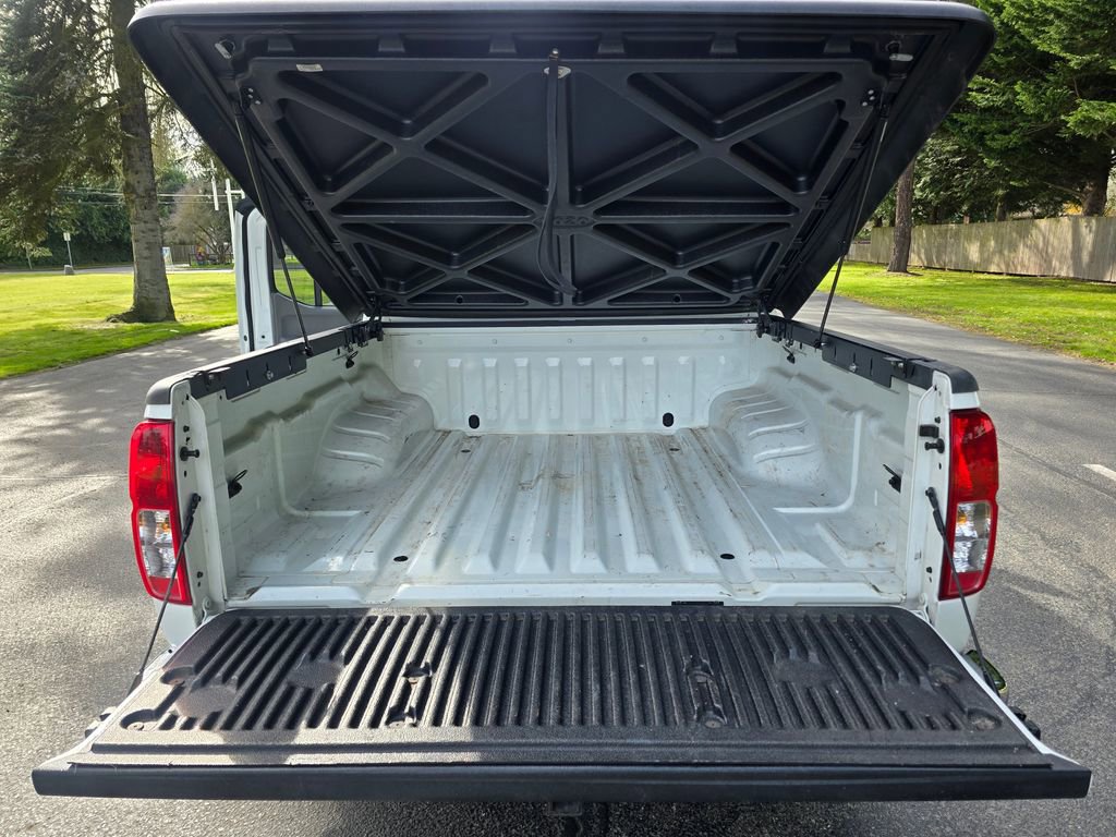 Used 2017 Nissan Frontier SV AWD/4WD image 12