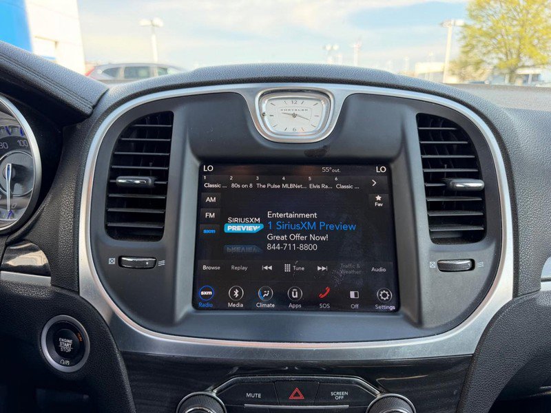 Used 2018 Chrysler 300 Touring image 13
