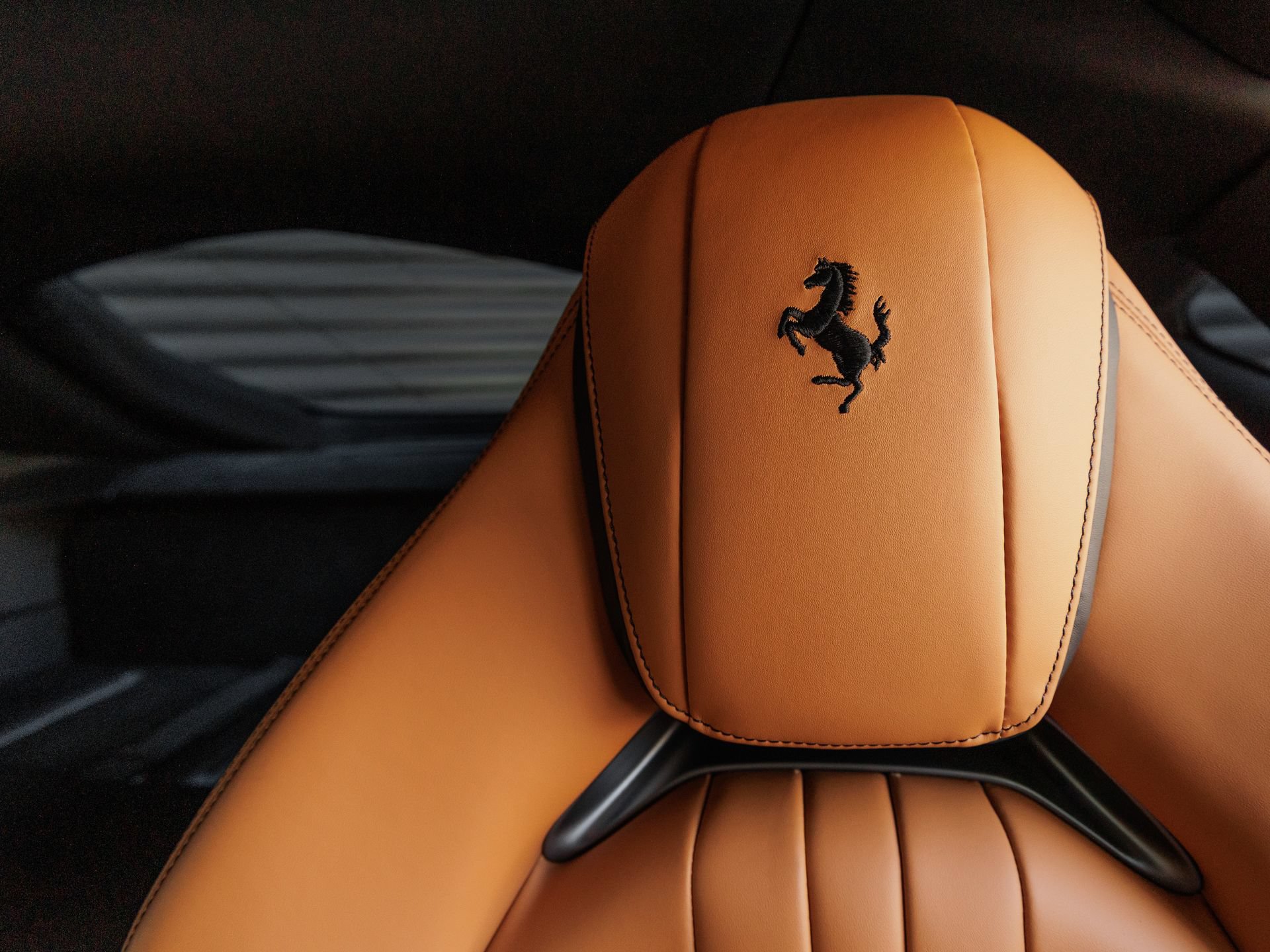 Used 2019 Ferrari 812 Superfast RWD image 18