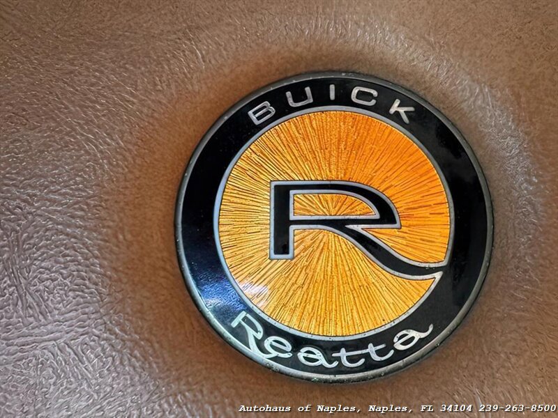Used 1990 Buick Reatta Convertible FWD image 25