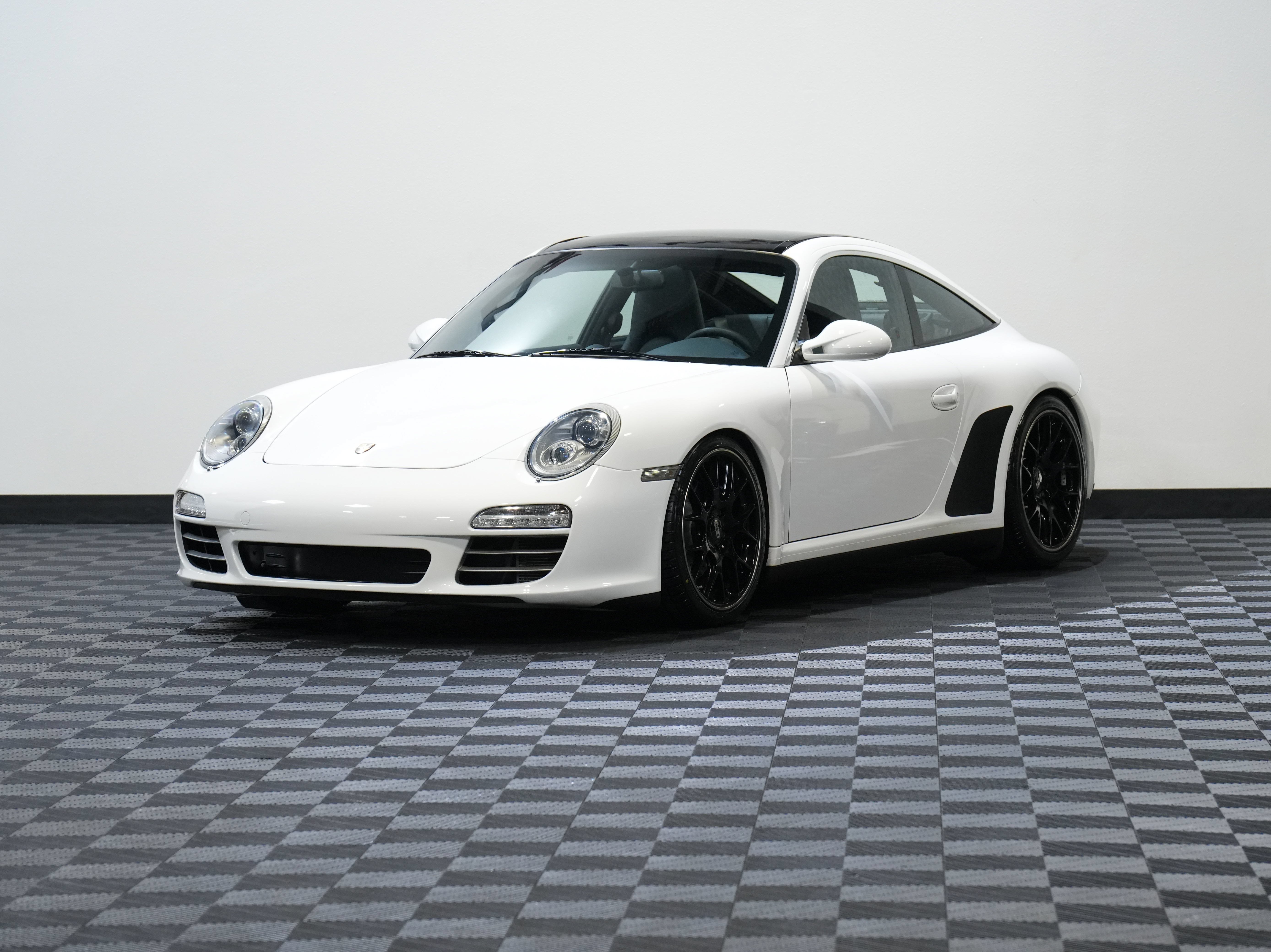 Used 2010 Porsche 911 Targa 4 AWD/4WD image 3