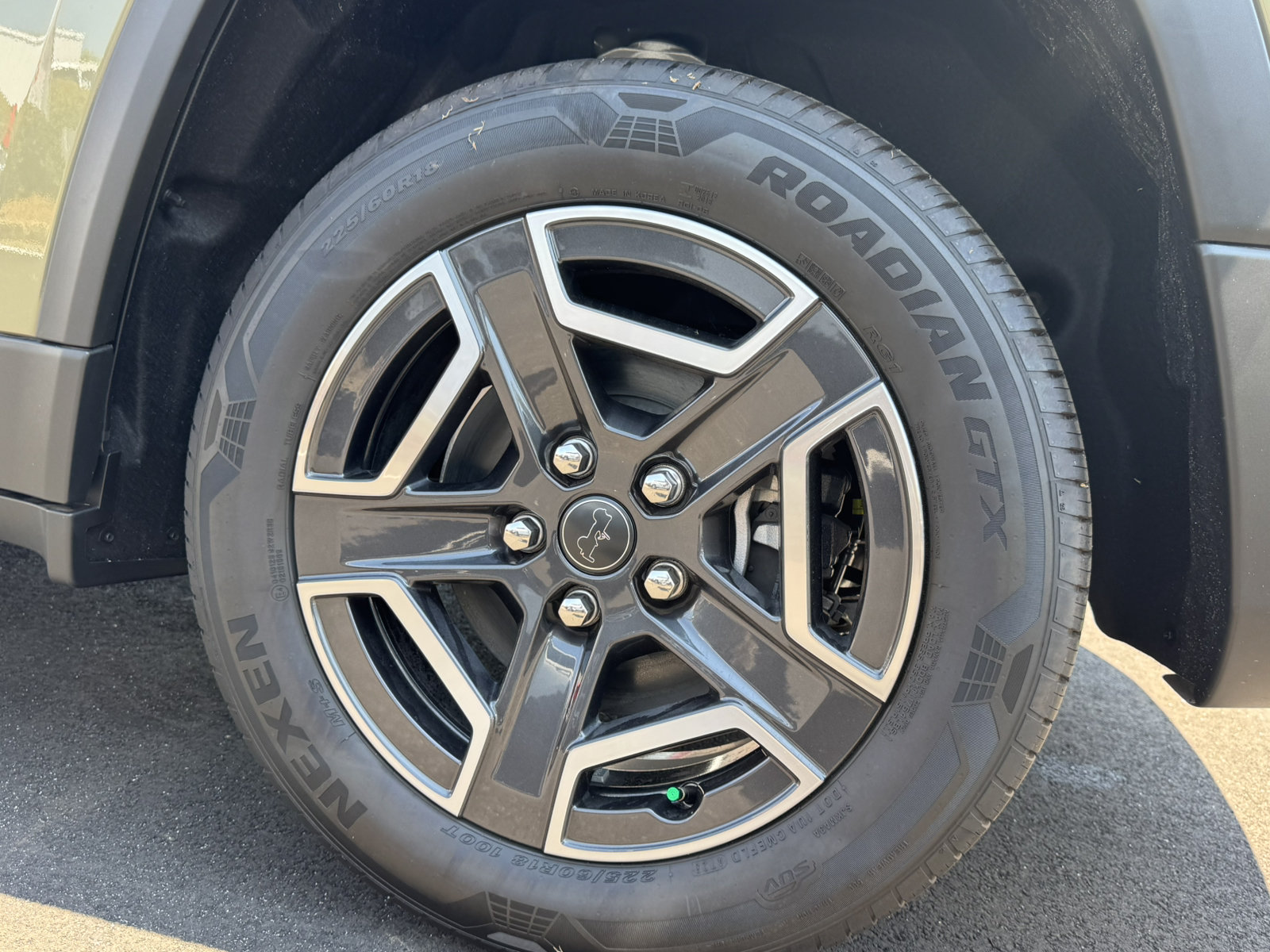 New 2026 Jeep Cherokee Limited AWD/4WD image 21