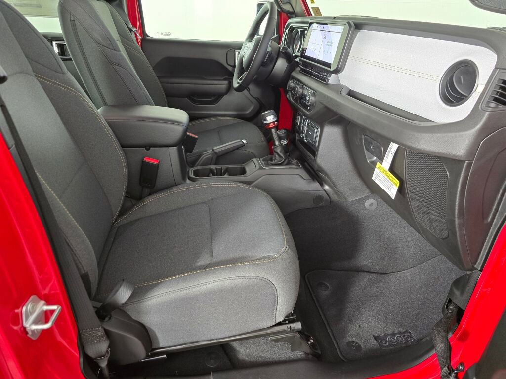 Used 2025 Jeep Wrangler Sport S image 44