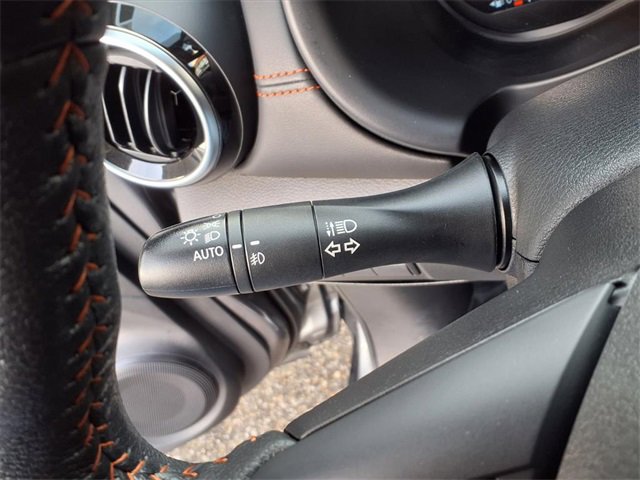 Certified 2023 Nissan Kicks SR w/ SR Premium Package image 10