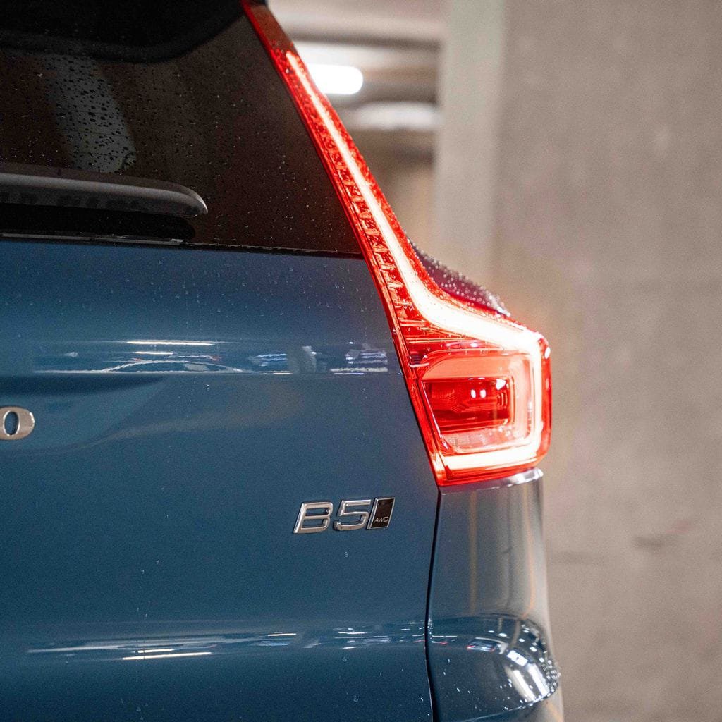 Certified 2023 Volvo XC40 B5 Ultimate w/ Protection Package Premier AWD/4WD image 6