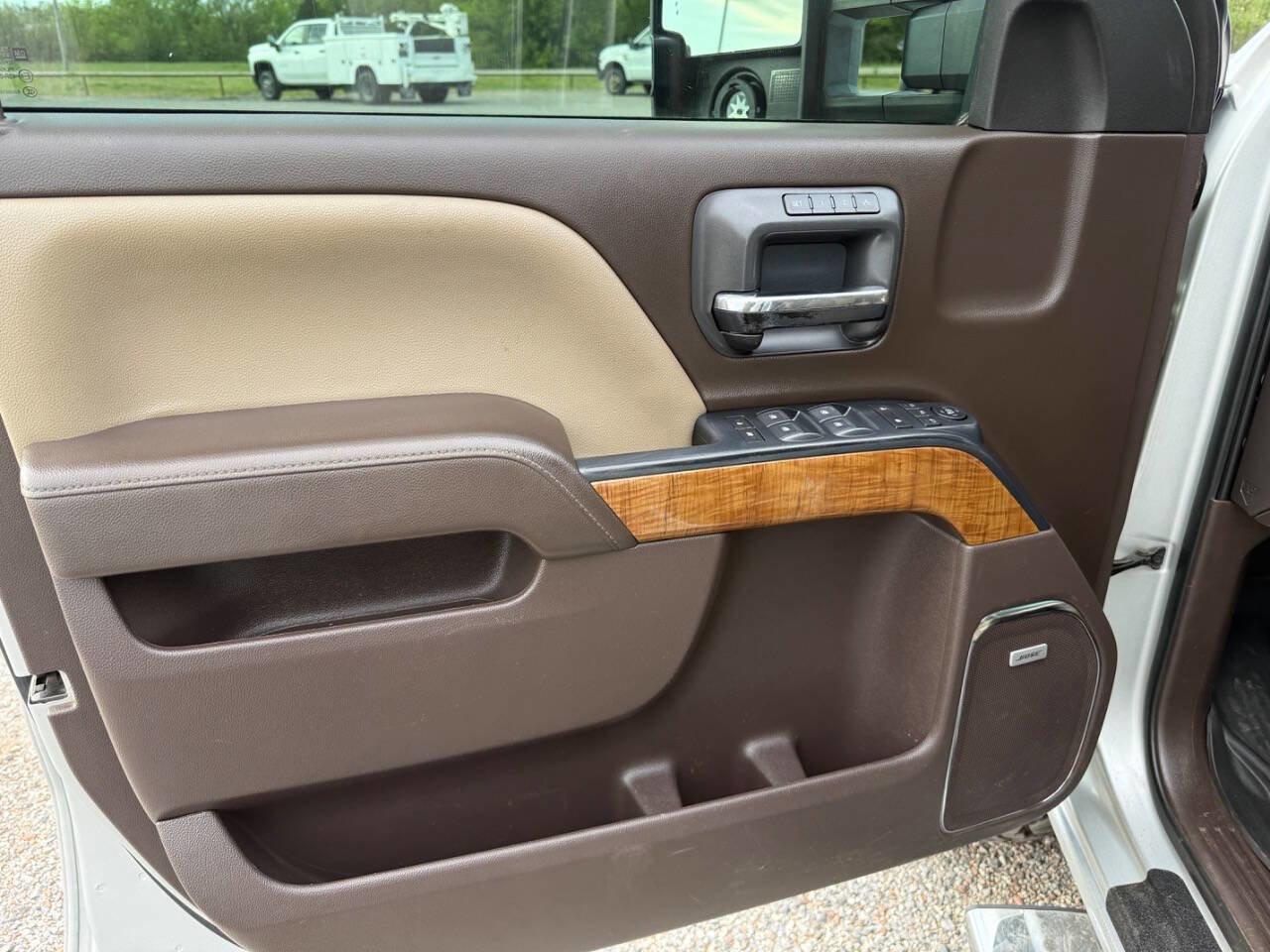 Used 2019 GMC Sierra 2500 SLT w/ Duramax Plus Package AWD/4WD image 18