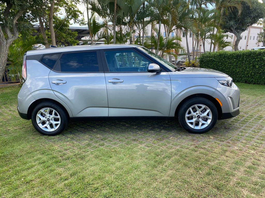 Used 2023 Kia Soul LX w/ LX Technology Package image 26