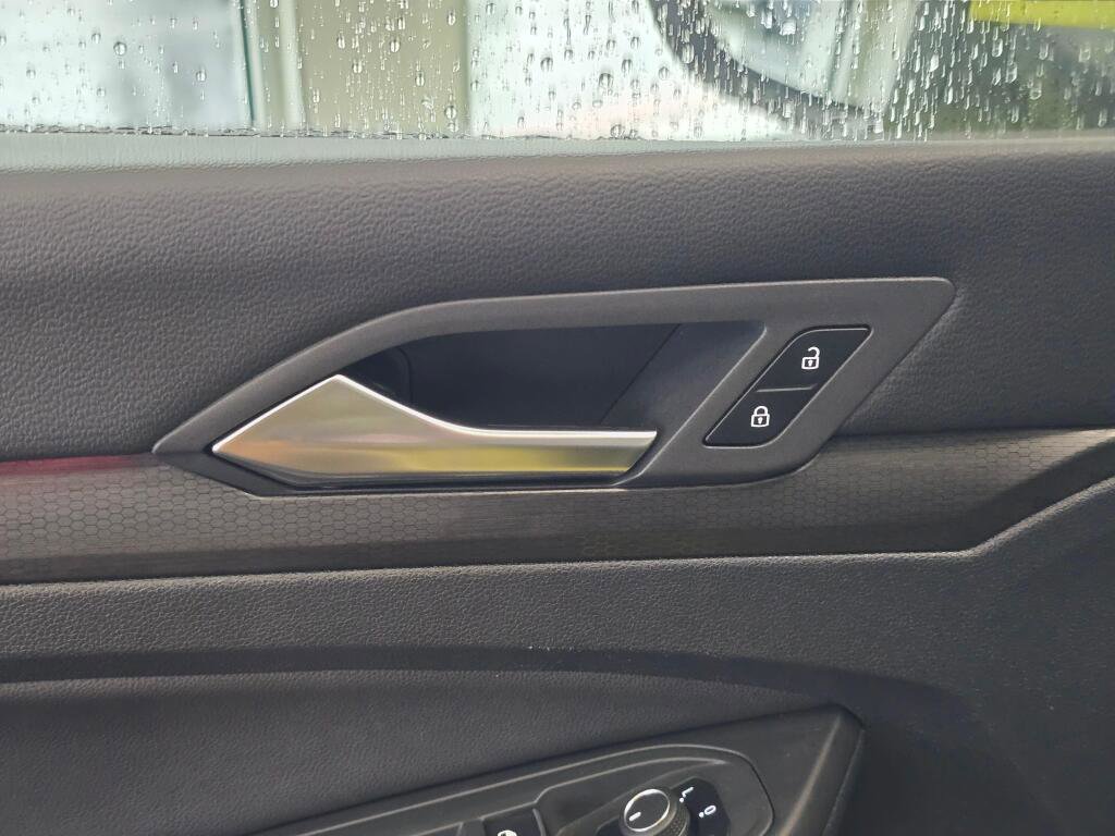 Used 2022 Volkswagen GTI Autobahn image 21