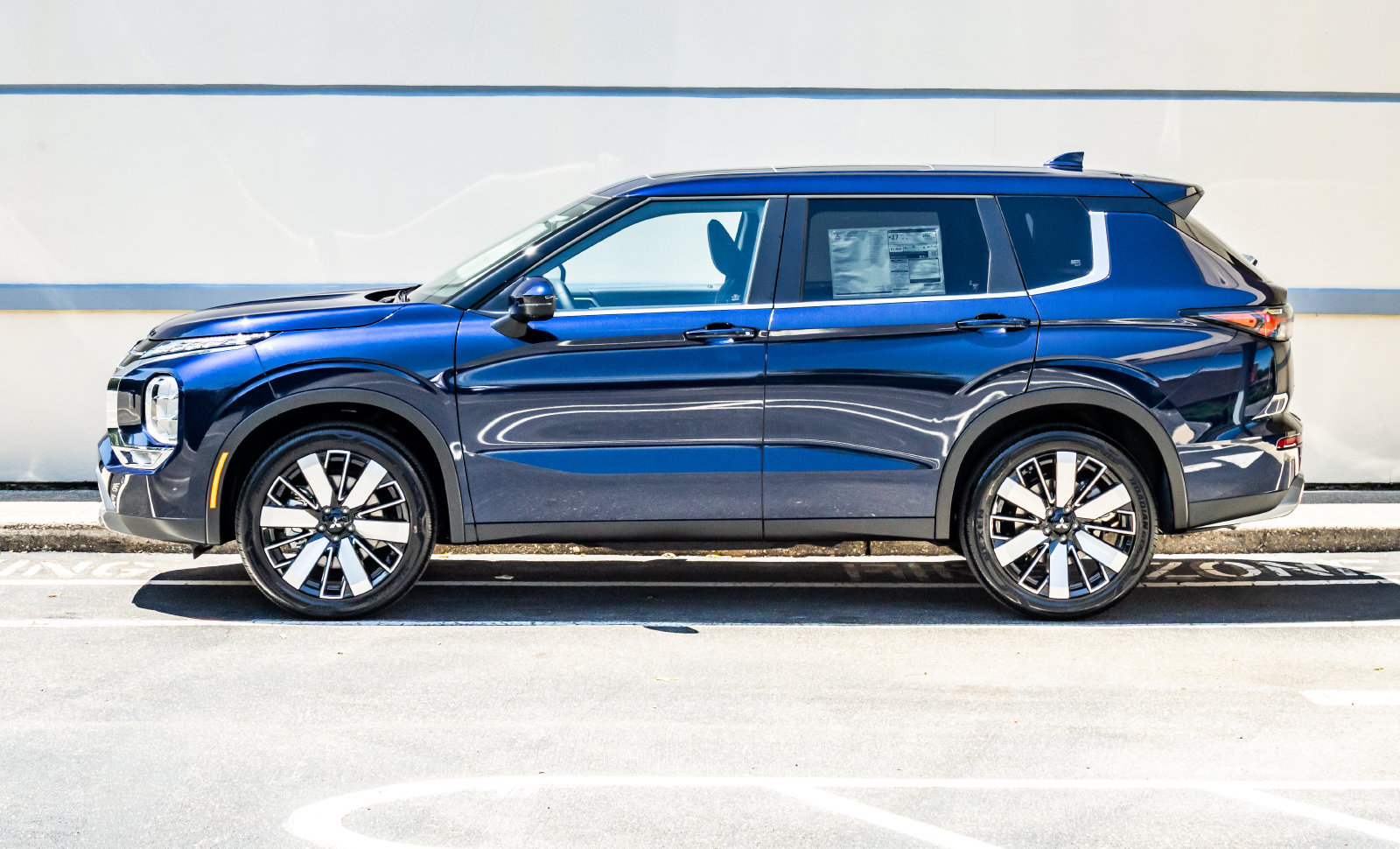 New 2026 Mitsubishi Outlander SE AWD/4WD image 4