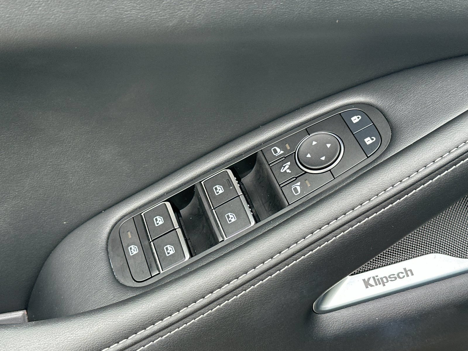 Used 2026 INFINITI QX60 Luxe w/ Cargo Package FWD image 14