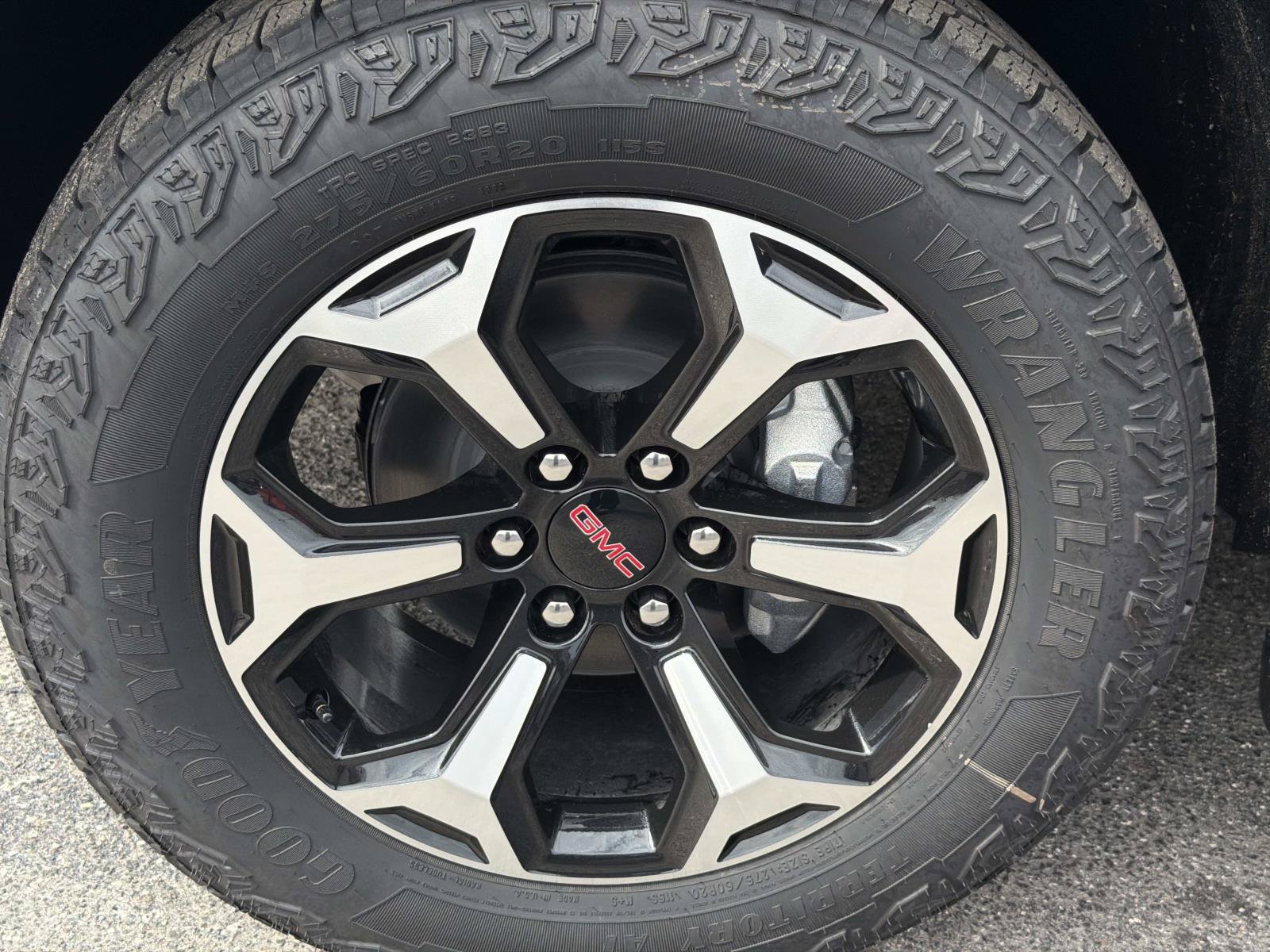 New 2026 GMC Yukon AT4 w/ AT4 Premium Plus Package AWD/4WD image 10