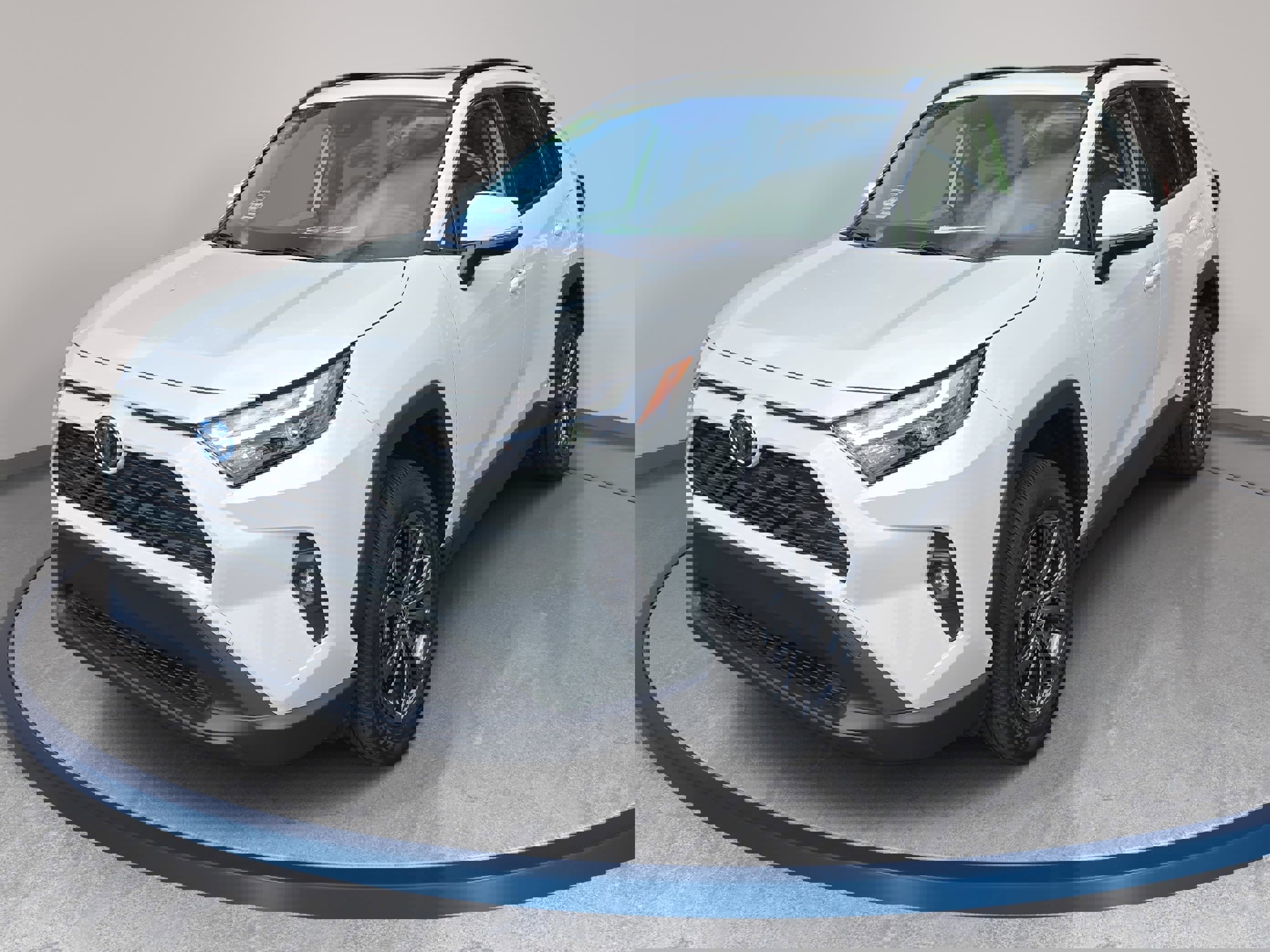 Used 2022 Toyota RAV4 XLE Premium image 1