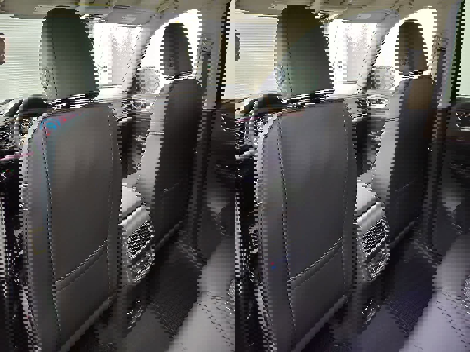 New 2026 Volkswagen Atlas SEL Premium R-Line image 18