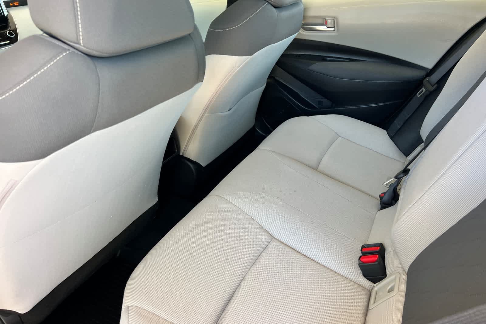Certified 2020 Toyota Corolla LE FWD image 4