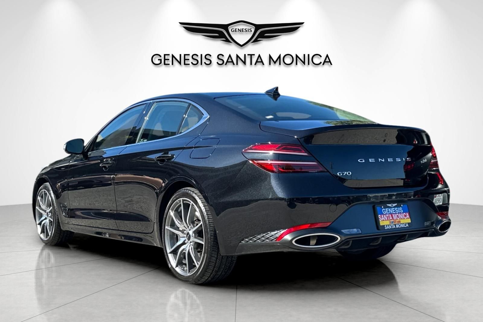 Used 2026 Genesis G70 2.5T Prestige image 8